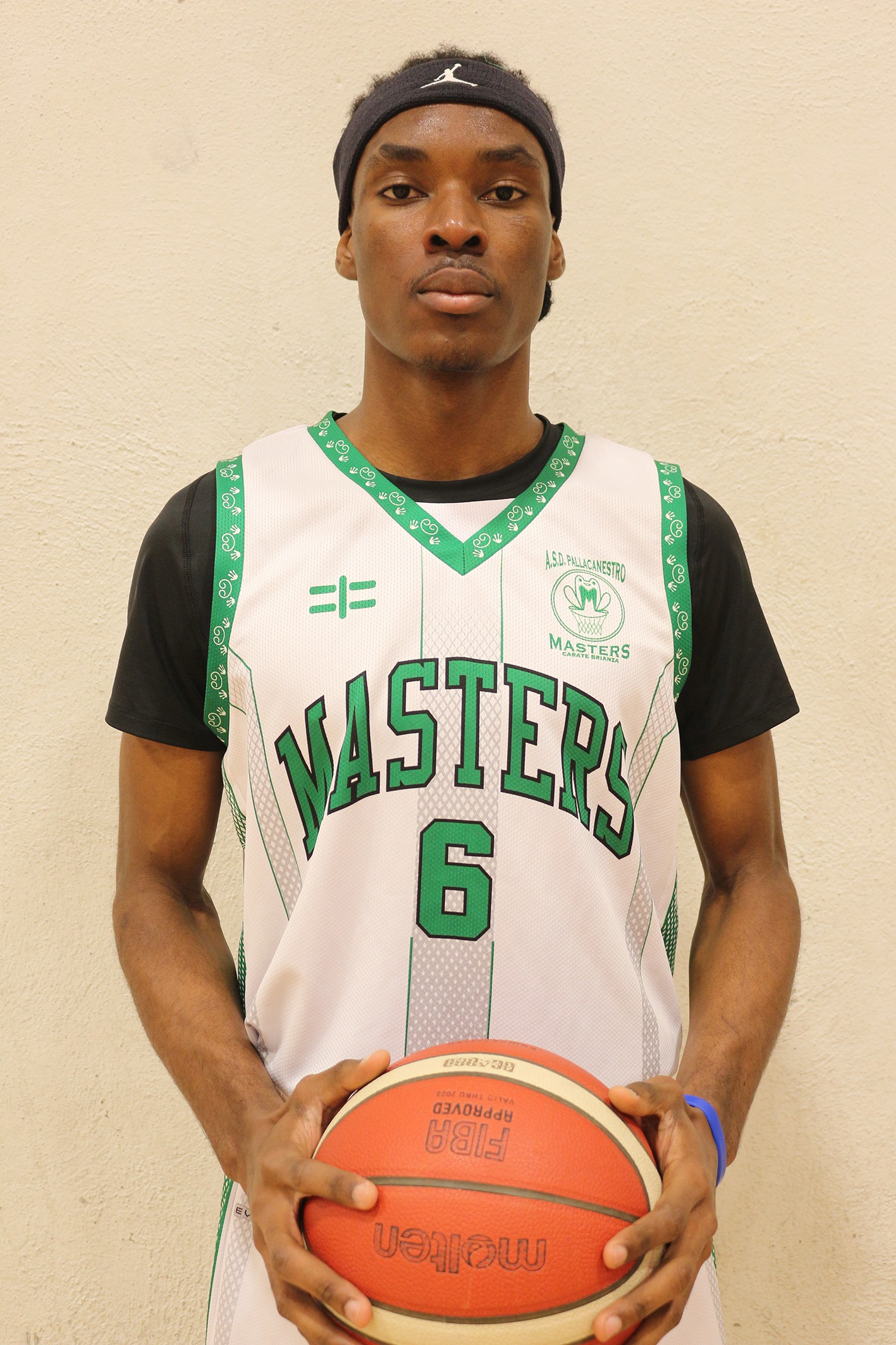 Under 19 verde | Charles Gilbert Aka